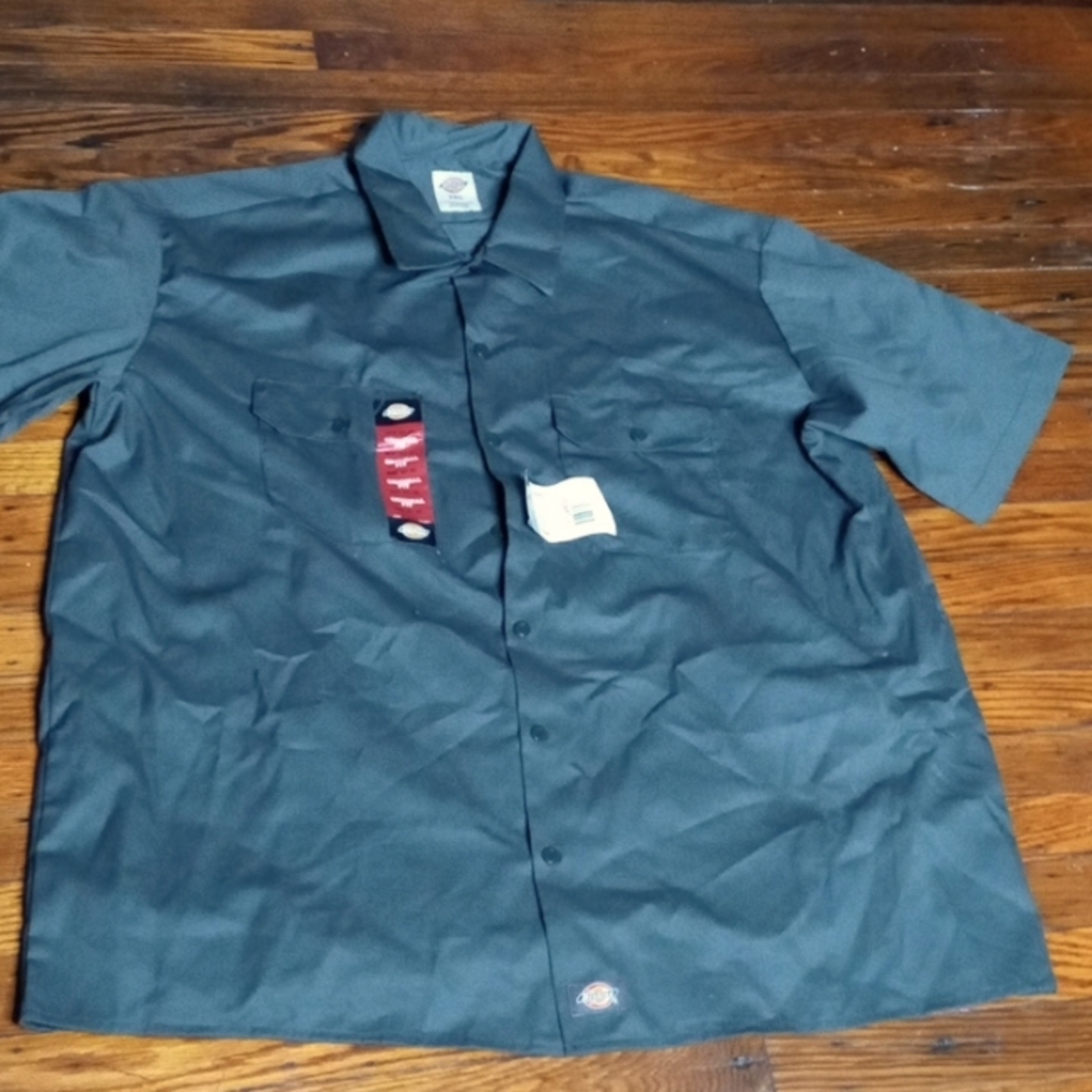 Men's Dickies shirt